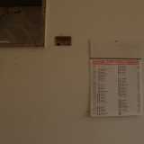Sulla parete un calendario � fermo all�anno 2012...